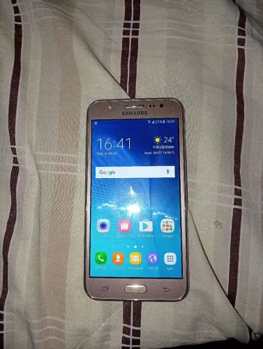 Celular Samsung Galaxy J5 16GB excelente estado