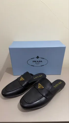 Mule Prada couro 37