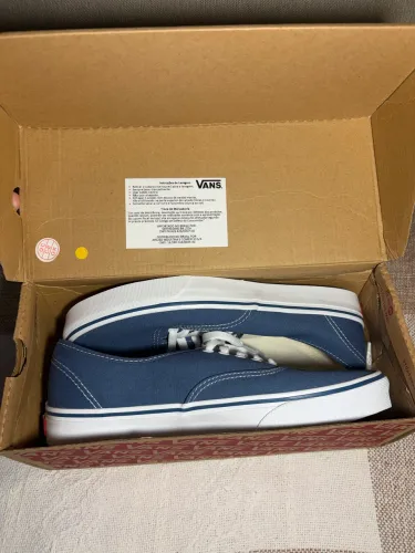 Tênis Vans Novo. Modelo Authentic Navy Tam. 40 Azul Marinho