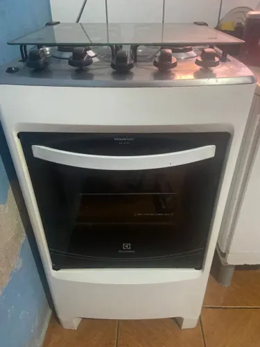 Desapego fogão Eletrolux 4 bocas