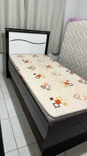Cama de solteiro com colchão