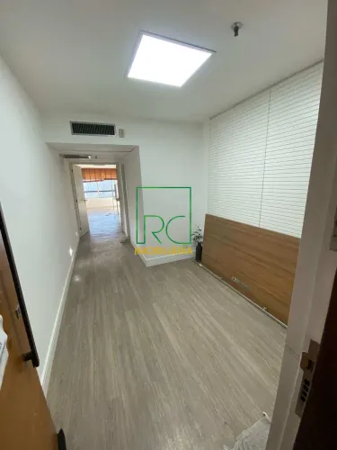 Sala comercial à venda, no Edifício Centro Candido Mendes em Rio de Janeiro, Centro, com 3