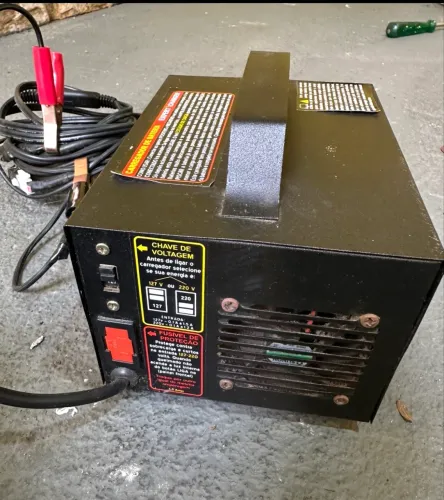 Carregador bateria modelo Expert Charger. Bivolt manual