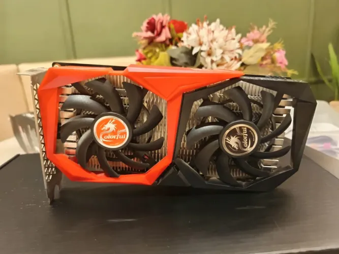 Placa de vídeo GTX 1650 Colorful 4gb VRam