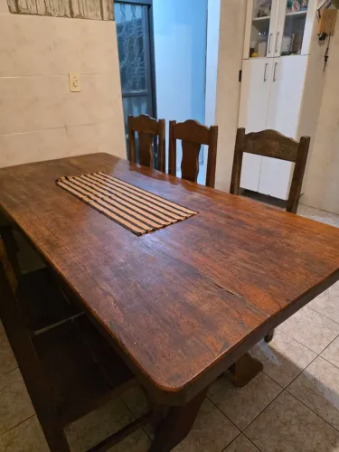 Mesa madeira 6 cadeiras