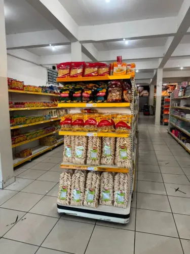 Terminal de frente de gôndola, c/ 4 prateleiras.