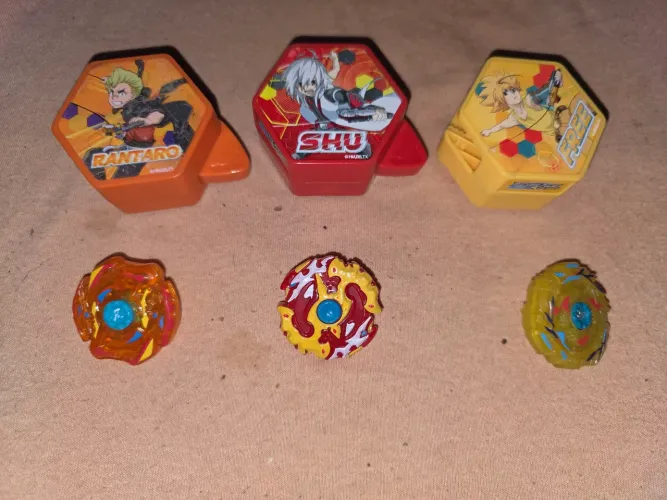 Conjunto Beyblade McDonald's 