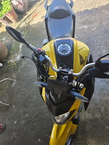 Moto 300
