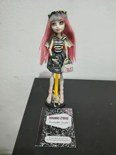 Boneca monter high