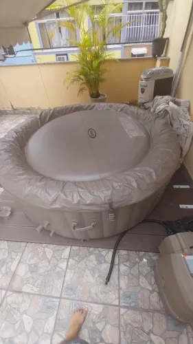 PISCINA SPA INFLÁVEL DE 795 L COM 01 BOMBA FILTRO 220V,