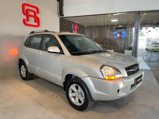 Hyundai Tucson 2.0 16V Mec. 2013