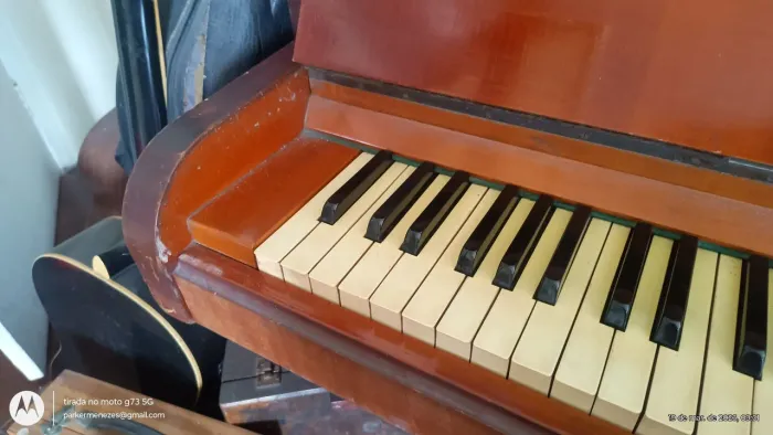 Vendo Piano Armário