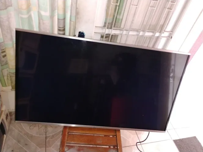 TV LG LED SMart 49 Polegadas Modelo 49LF6350 Defeito na Tela
