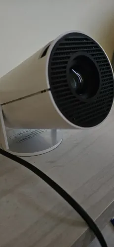 Projetor retrátil 4k