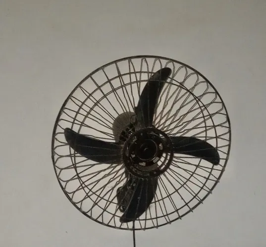 Ventilador de parede, 4 pás no rolamento garantia de 6 meses, valor negociável!!