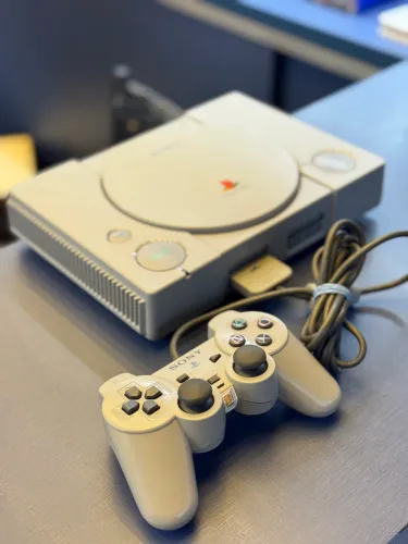 Vendo PS1 relíquia ( Para colecionadores )