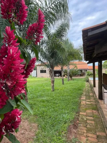 Chácara de 3600m² com 02 quartos sendo 01 suite à venda - Cajuru