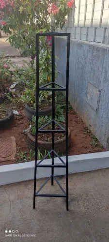 Vendo Suporte de Plantas de ferro Tripé 