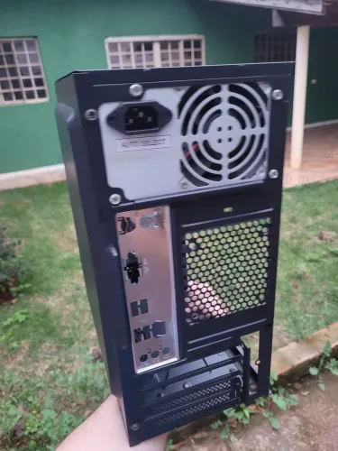 Fonte ATX 250W Real FSP Group BRZ250 Bivolt Automático (Auto Select)