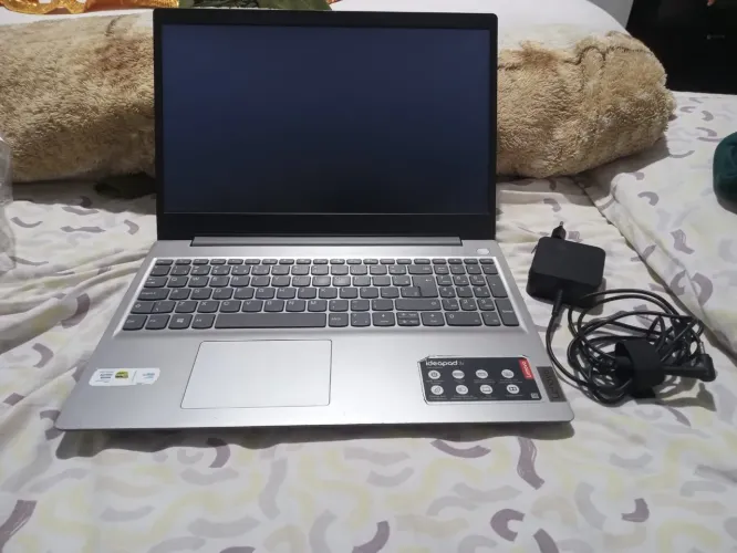 Notebook Lenovo estou vendendo está bem conservado 