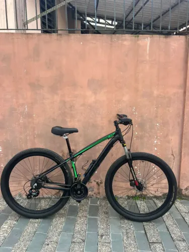 Bicicleta aro 29 + acessórios 