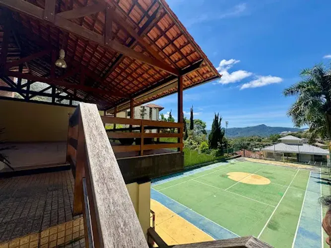 Terreno com 765 m² no Vale dos Pinheiros