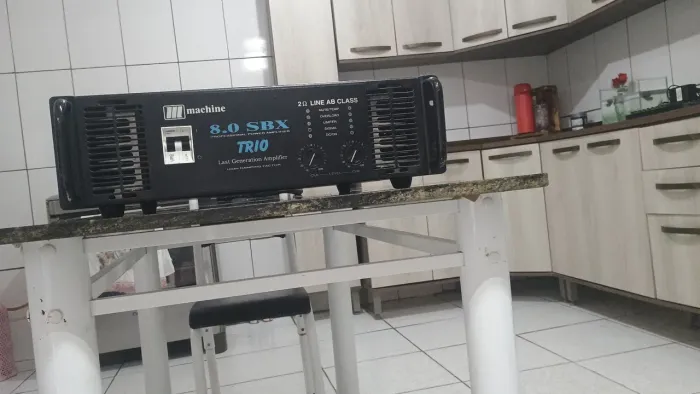 Amplificador de som profissional machine 8'0 sbx trio não envio retirar no local