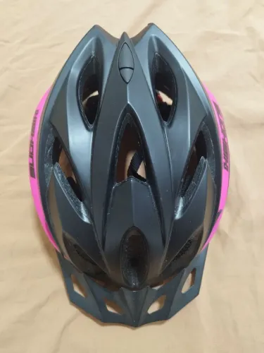 Capacete de bike feminino, com LED pisca