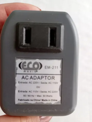 Adaptador de voltagem