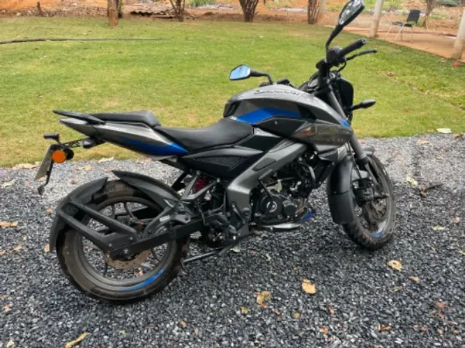 Vende-se Bajaj dominar.