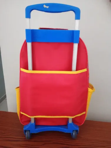 Mochila escolar e estojo