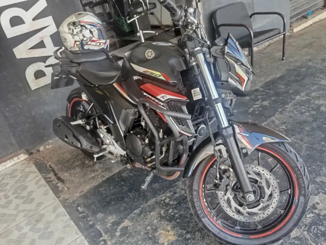 Fazer 250c