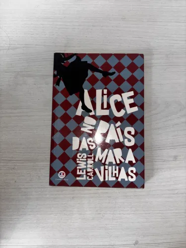 Alice No País das Maravilhas 