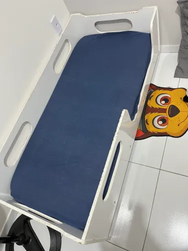 Cama infantil com colchão