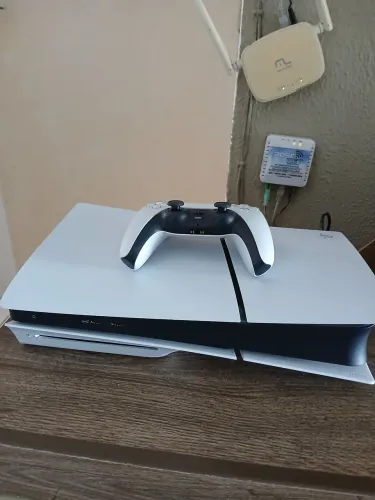 PS5 Slim mídia física e digital