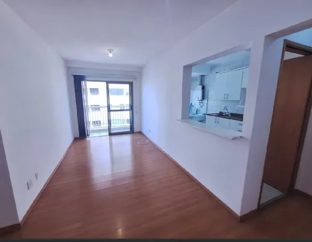 Apartamento para locação no miolo de Alphaville, 80m² com 2 dormitórios, 1 suíte, 2 vagas.