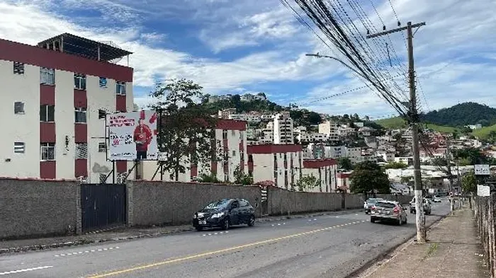 Apartamento para Venda em Além Paraíba, Porto Novo, 2 dormitórios, 1 banheiro, 1 vaga