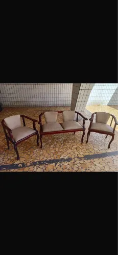 Cadeiras de madeira