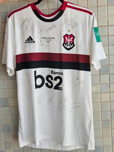Camisa autografada Flamengo elenco 2019 com certificado 