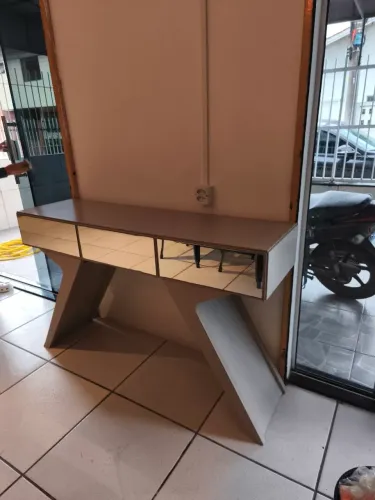 Aparador para casa ou escritório 