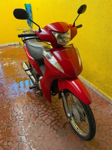 Honda Biz 125 ES Vermelha Baixa Km Doc em Dia