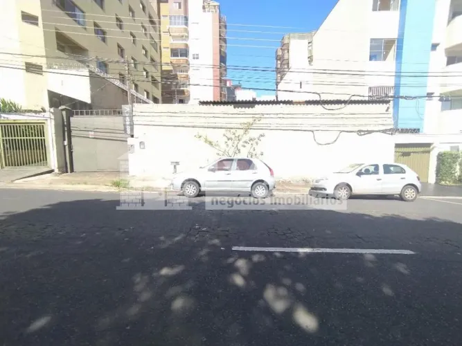 Terreno para venda no bairro Saraiva