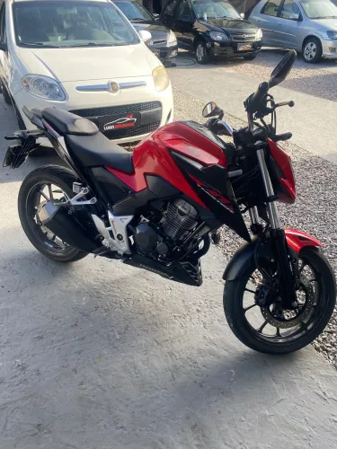 Honda Twister cb 300F R$ 24.990