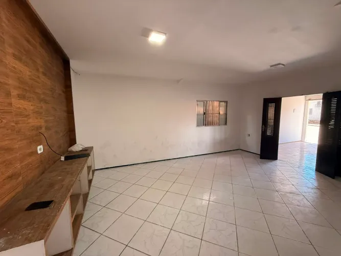 Casa com 4 quartos no Bequimão