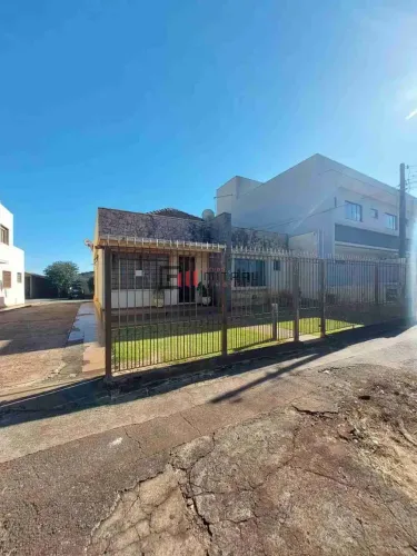 Casa à venda, comercial com 675 m² de terreno, Centro, Rolândia, PR