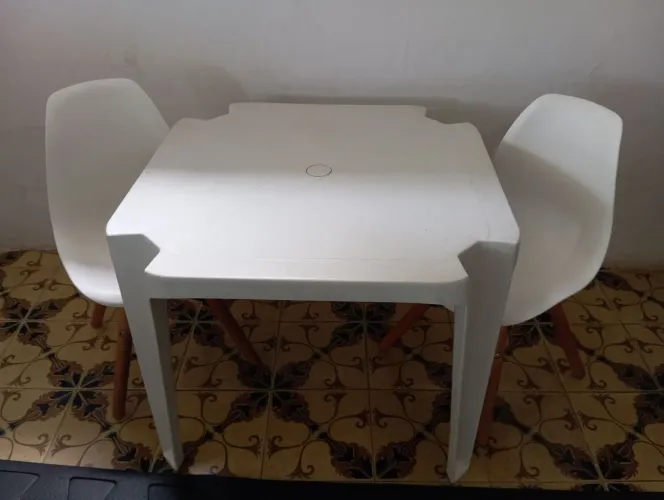 Cadeira infantil + mesa