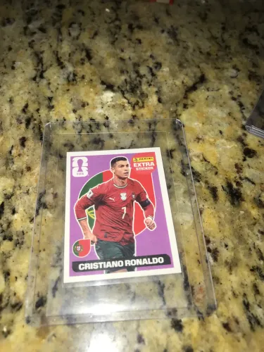 Figurinha Legend do Cristiano Ronaldo com protetor