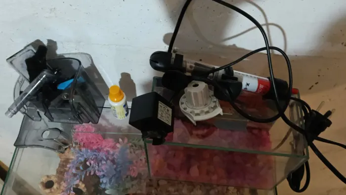 Aquário completo com bomba 