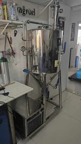 Fermentador autorrefrigerado 100L úteis 