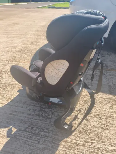 Cadeirinha dec carro com isofix